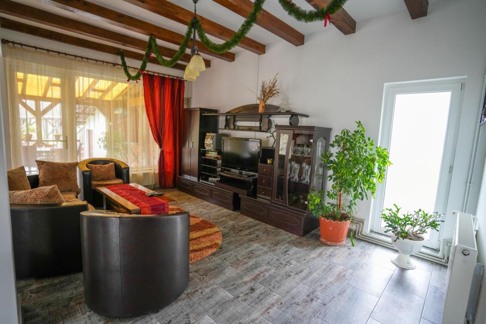 Vila Passiflora Dragoslavele Екстериор снимка